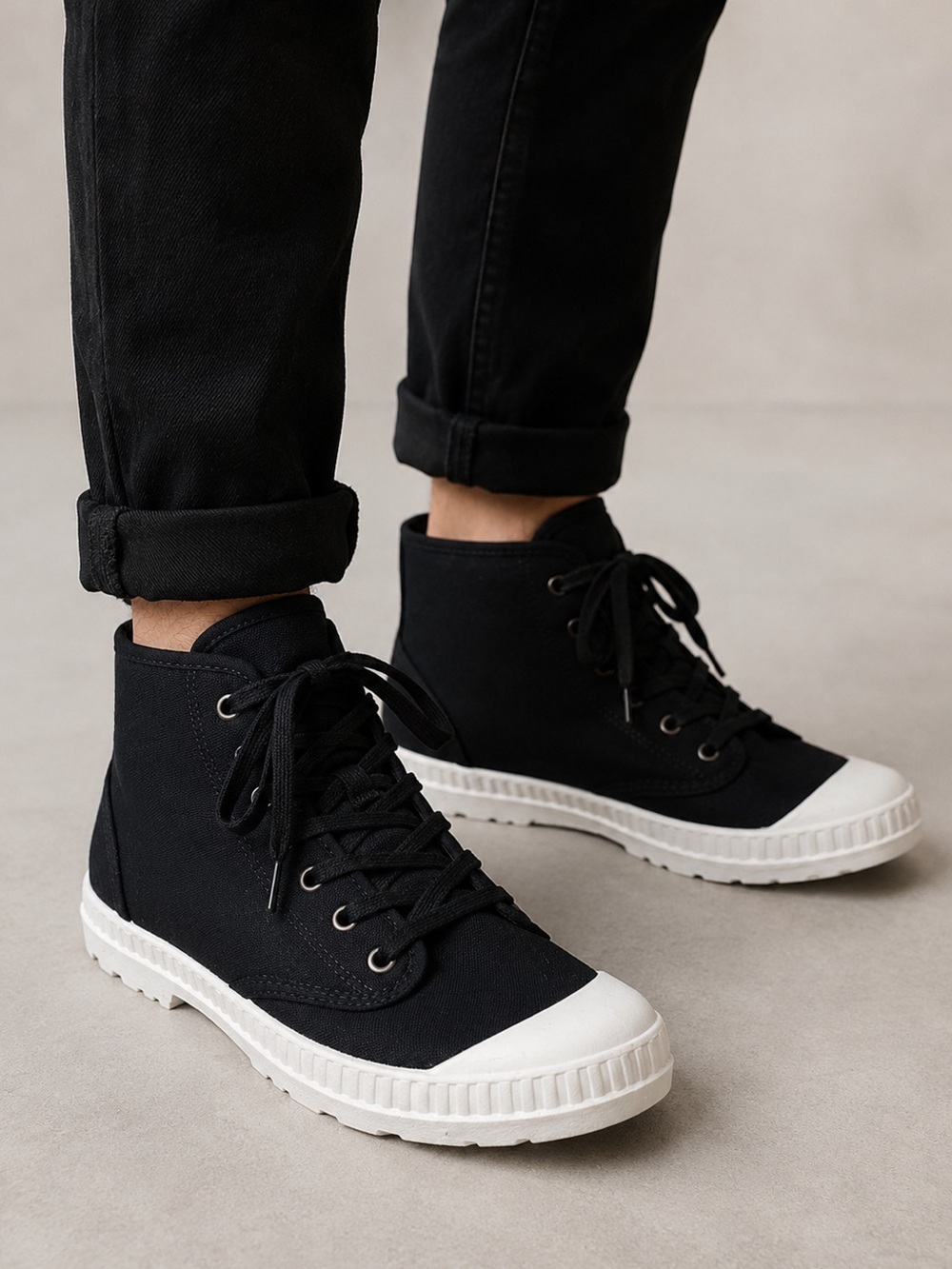 So Dragonfruit Lug Sole sneakers size 10 black canvas lace up high top chunky
